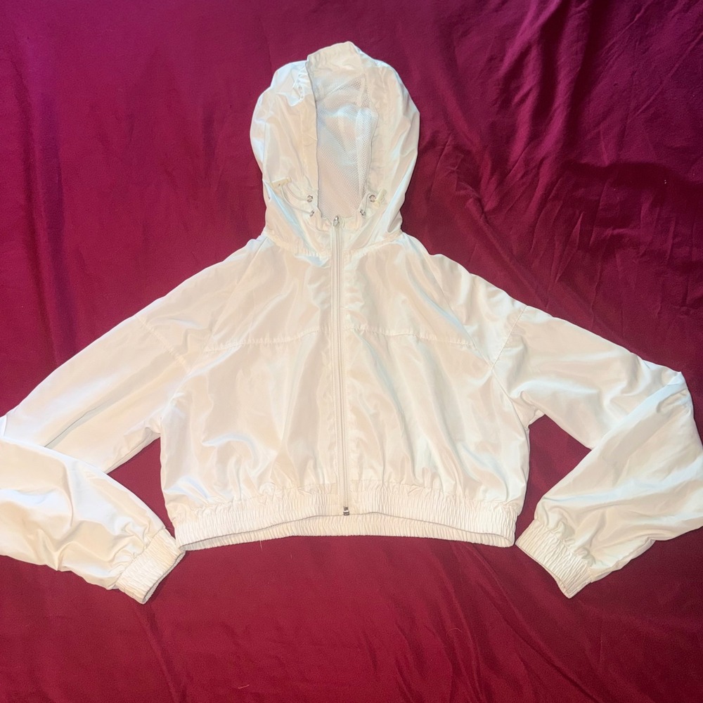 Forever 21 Windbreaker Women M White Cropped Hooded Active Sporty Athleisure